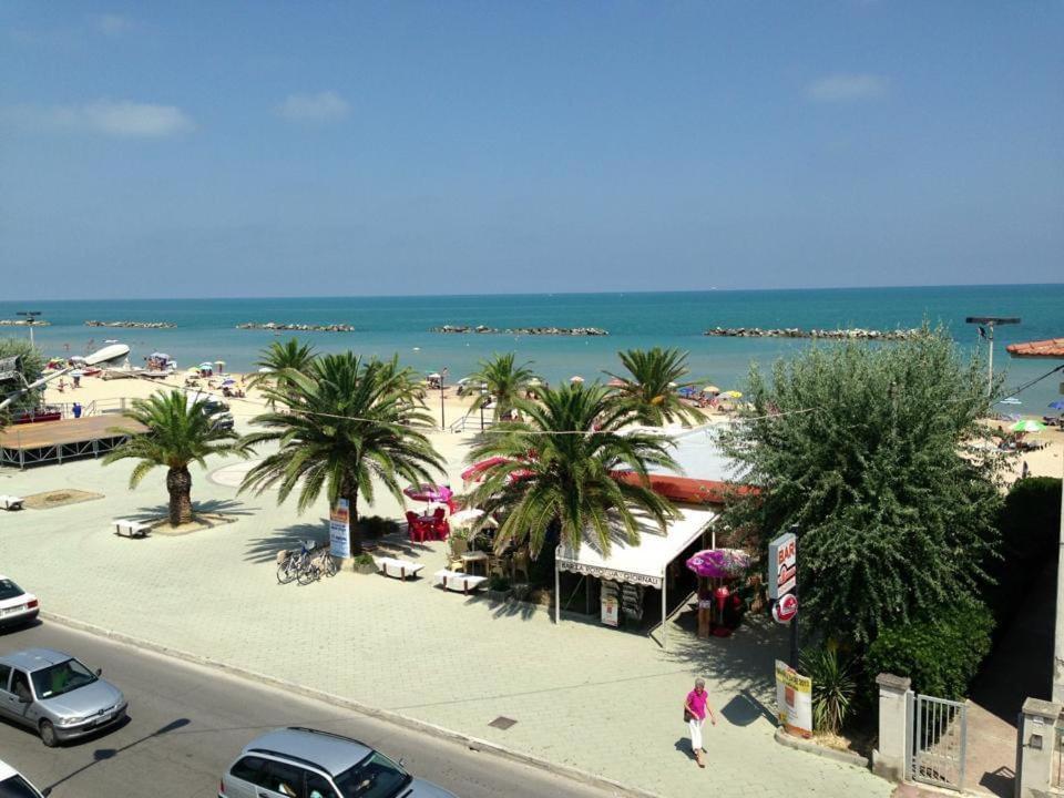 Taverna Sul Mare 滨海弗兰卡维拉 外观 照片
